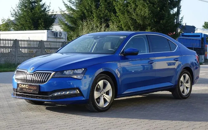 świętokrzyskie Skoda Superb cena 125000 przebieg: 93000, rok produkcji 2022 z Nowy Staw